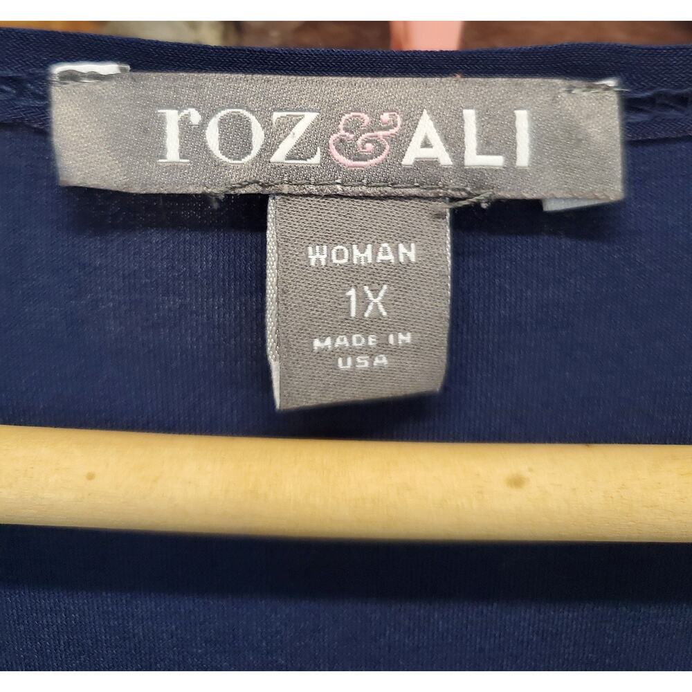 Roz & Ali Womens Blouse Top Size 1X Navy Blue Draped Cowl Neck Plus Size - Picture 2 of 3